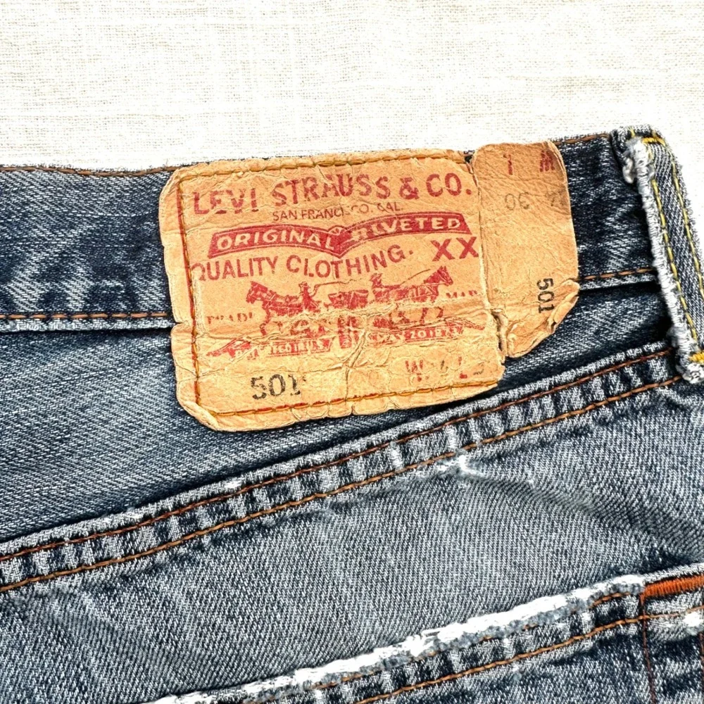 Levi's 501 Denim Shorts Frayed Hem‎ Vtg Distressed Vintage Womens Size 29